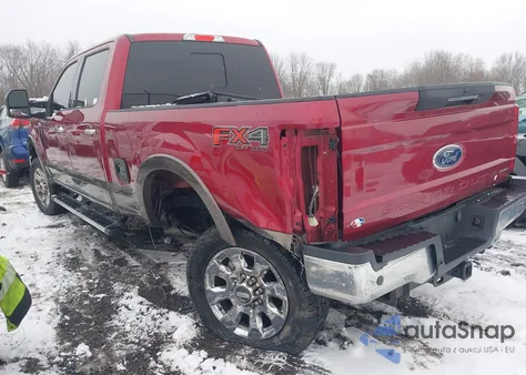 2017 Ford F-250 Lariat z USA, uszkodzony, nr VIN 1FT7W2B66HEC36063
